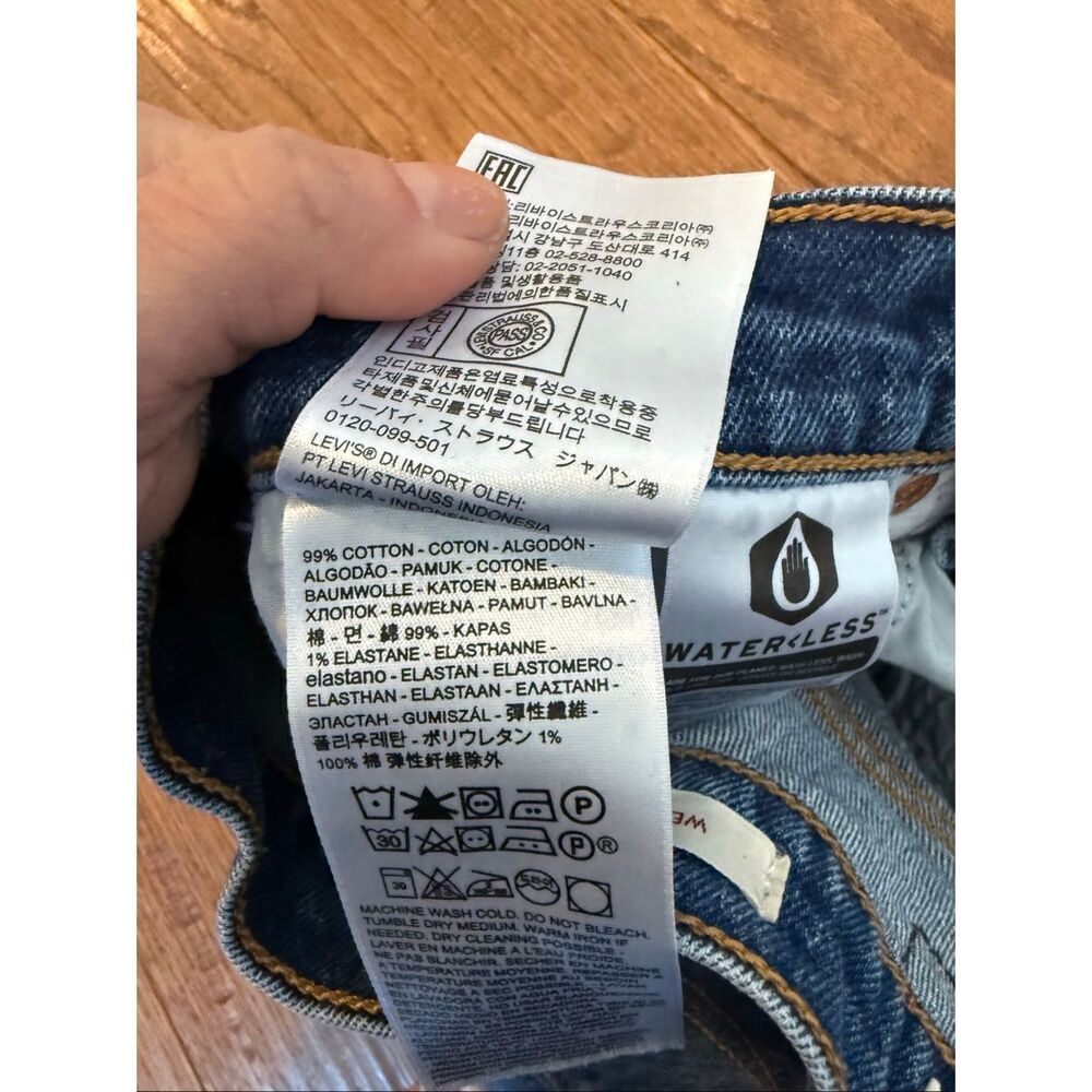Levi’s wedgie straight high rise button fly raw hem jean size 24 - Picture 8 of 10